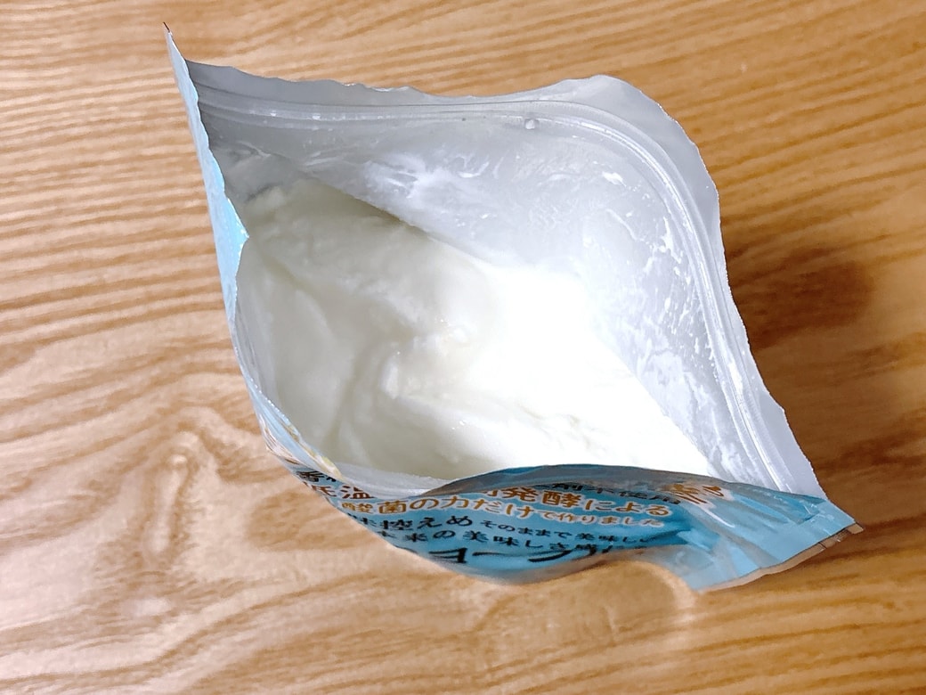 ヨーグルトを開封