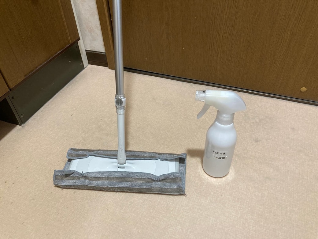 洗面所床とセスキ水画像