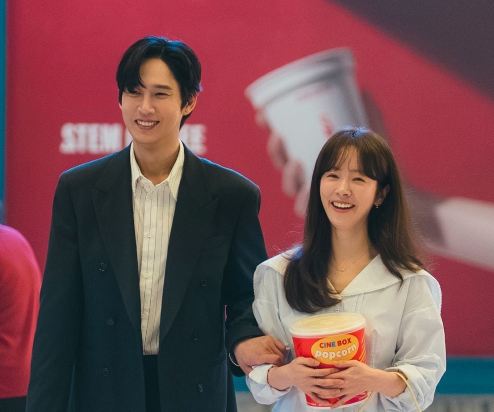 『未婚男女の効率的な出会い方』 ディズニープラス スターで見放題で全話独占配信中 © SLL