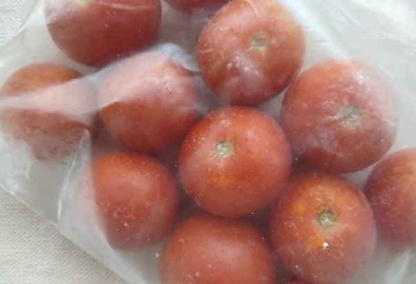 凍らせたミニトマト