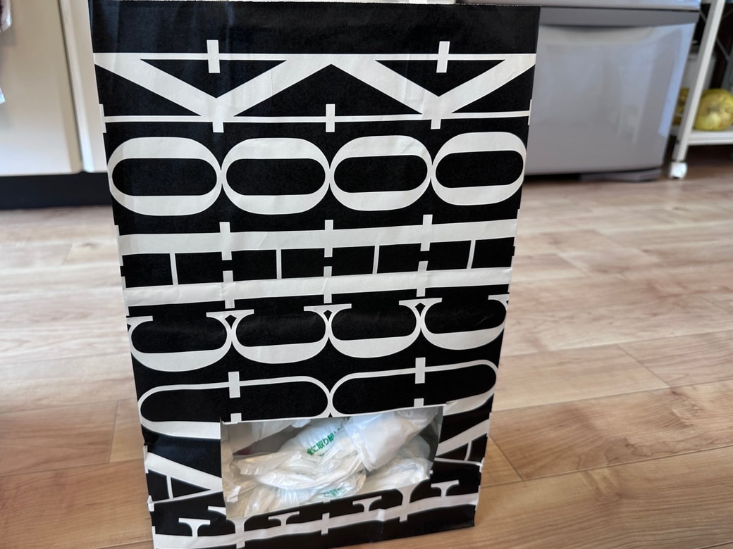 レジ袋を詰めたところ