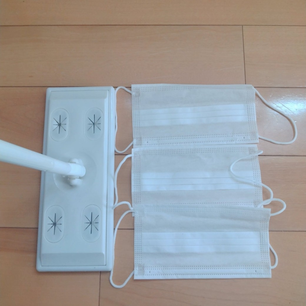 フロアワイパーとマスク