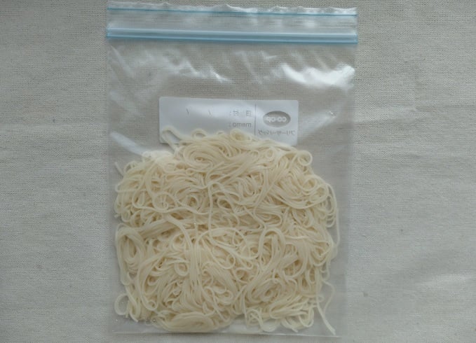 冷凍用の保存袋に入れたところ