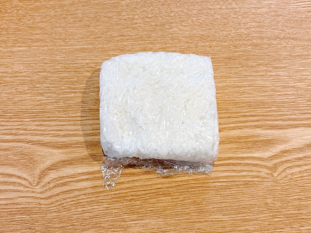 ラップで包むだけ