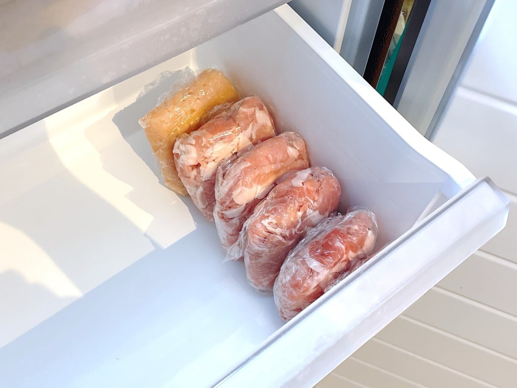 冷凍庫に入れても幅を取らない