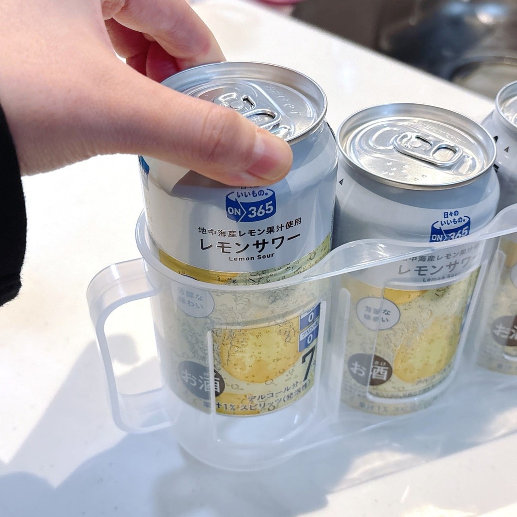 350mlの缶がちょうど入るサイズ