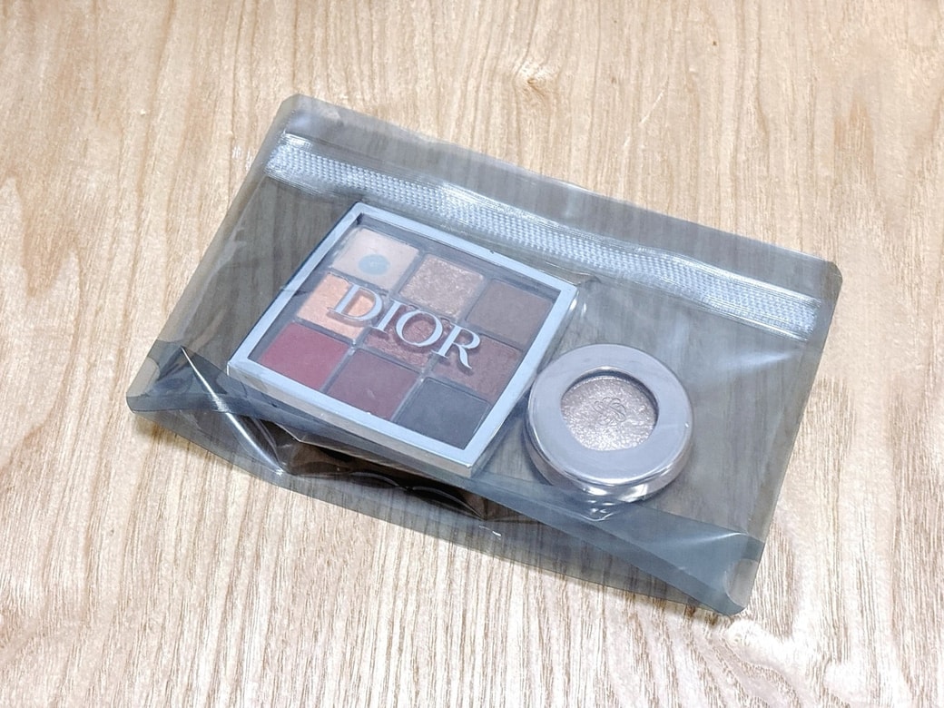 コスメのポーチ代わりとしても