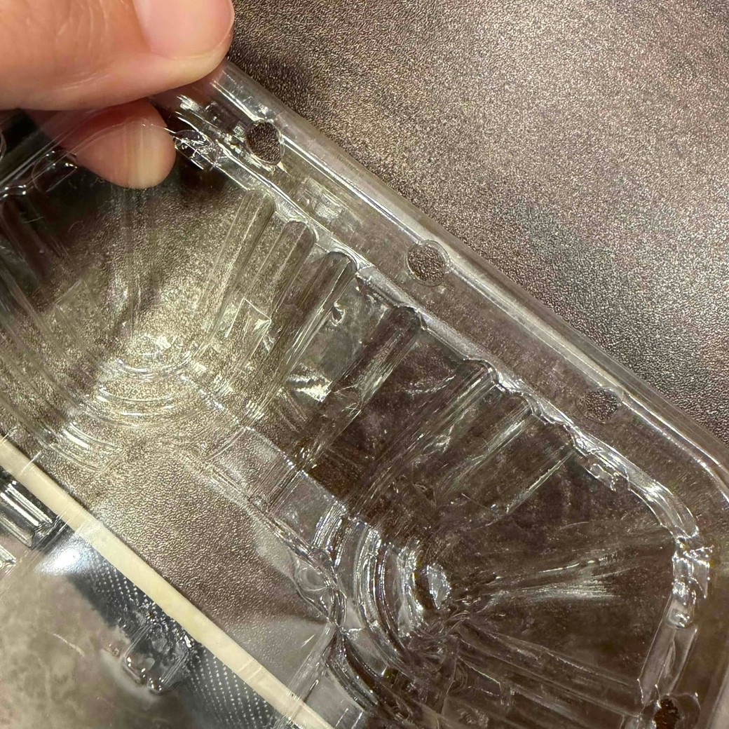 パックに穴をあけたところ