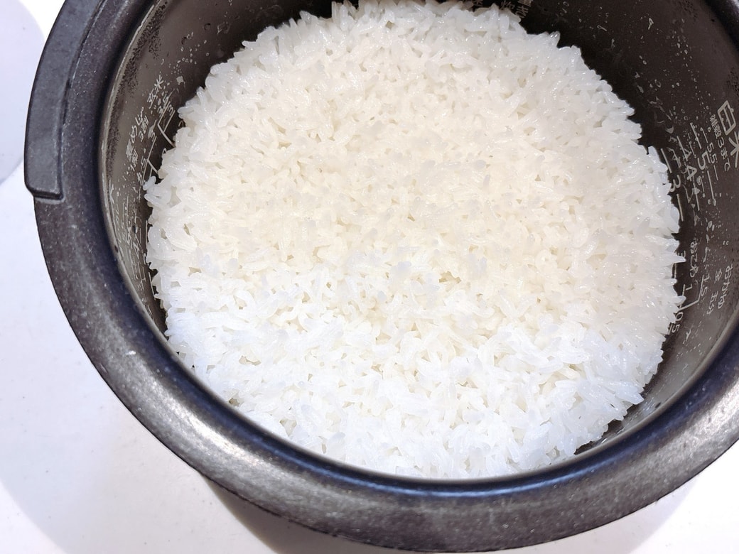 炊き上がったごはん