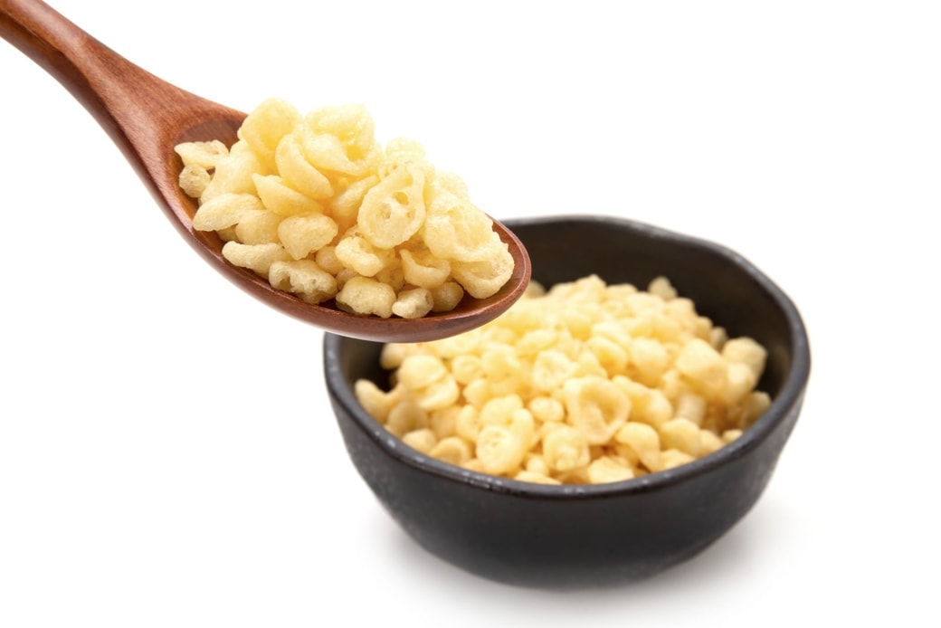 アレンジに使うのは「天かす」