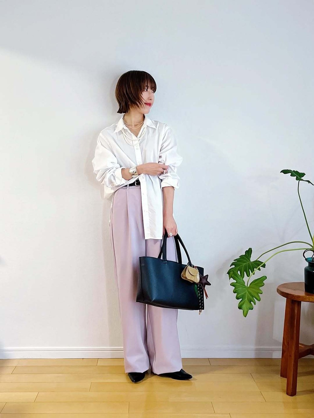 白シャツ合わせなら失敗知らず。