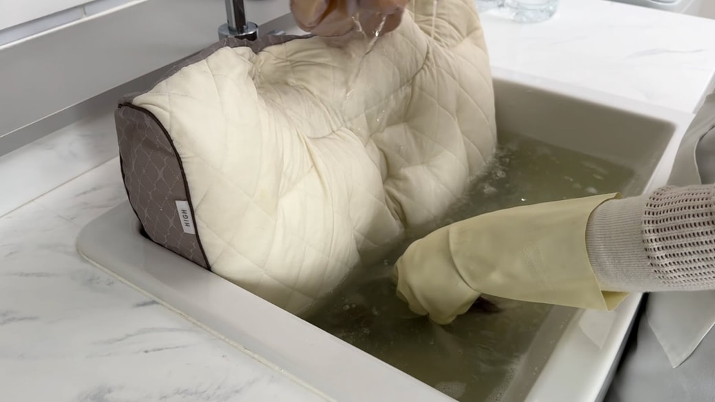 枕から出てきた汚れ