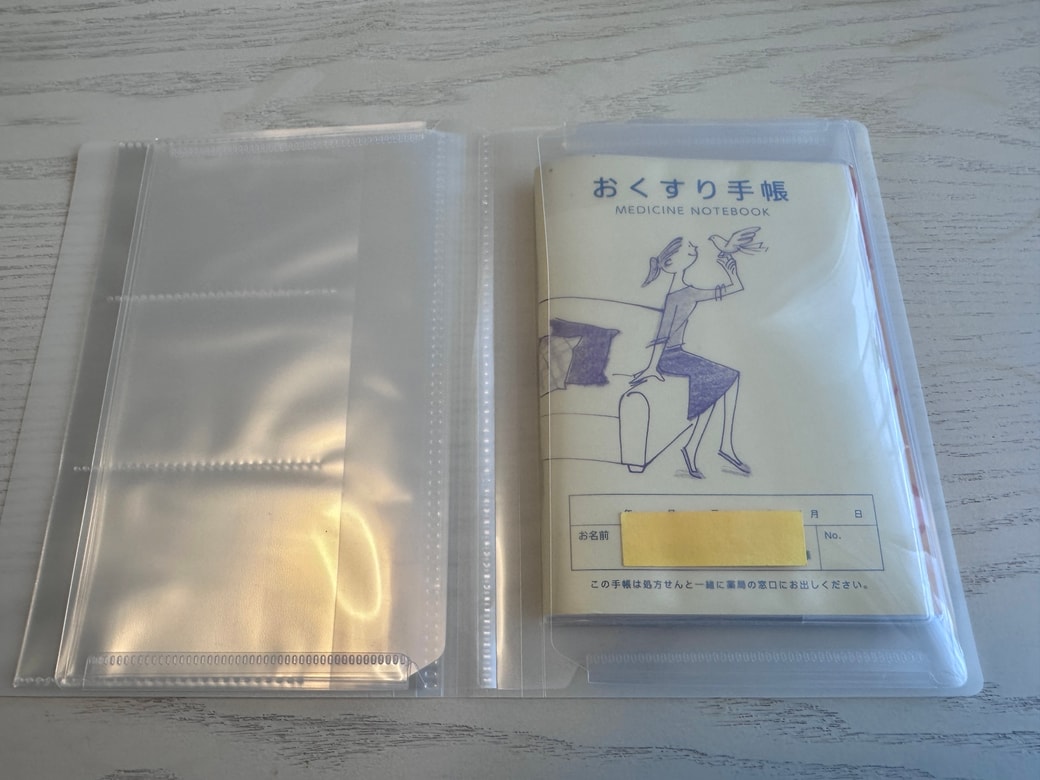 大きなポケットは2つ