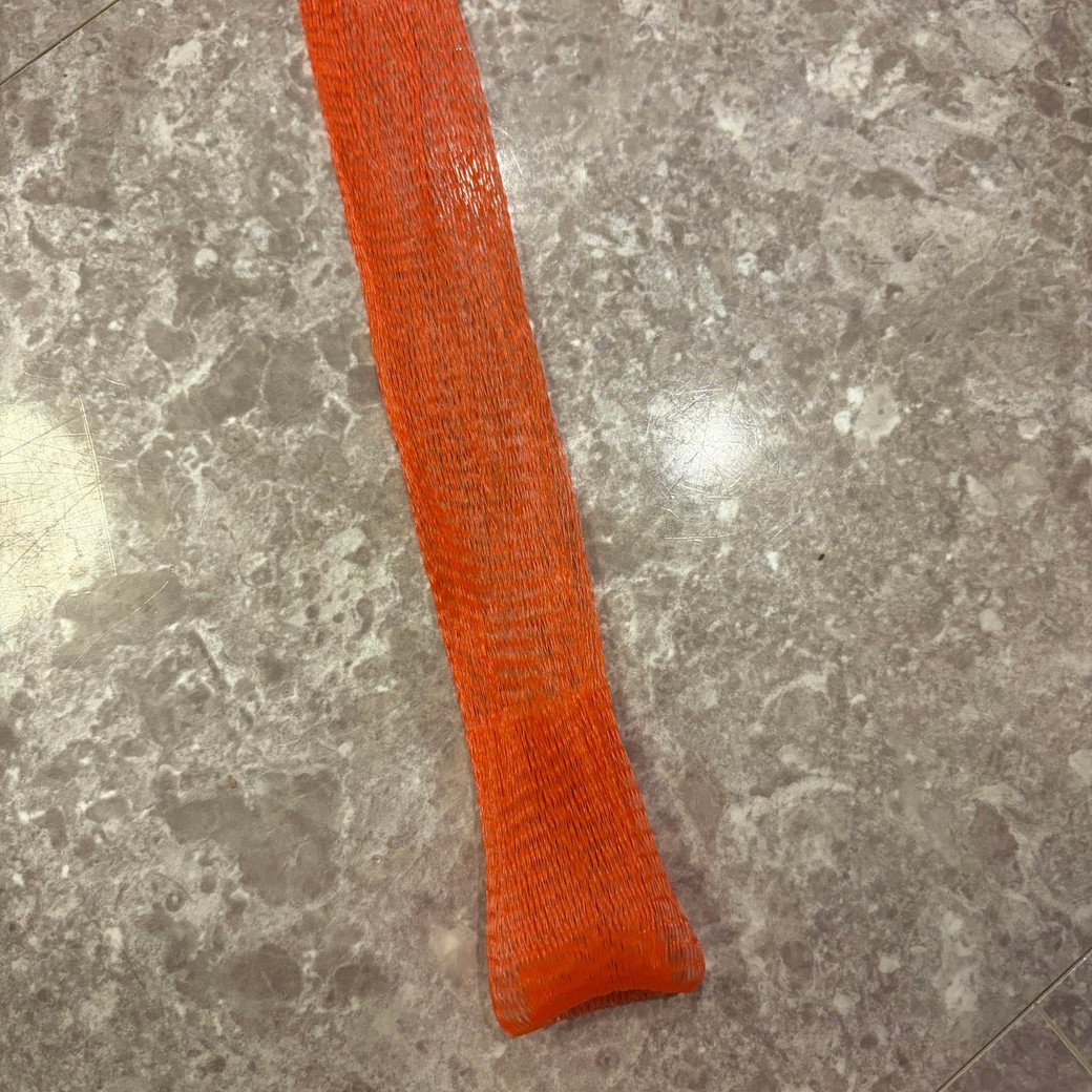 みかんのネットを１回折り返したところ