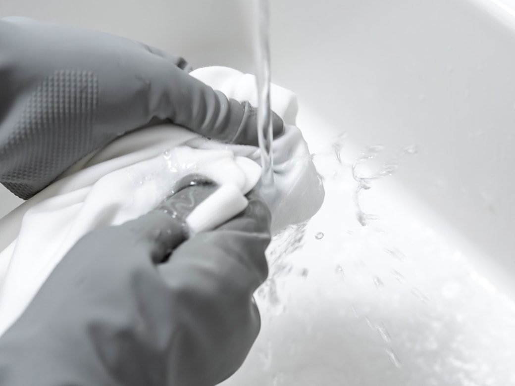 ピンク変色はもみ洗いで元に戻せる