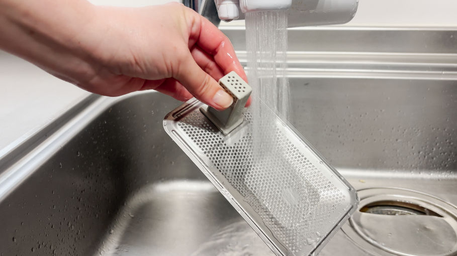 フィルターを洗い流す