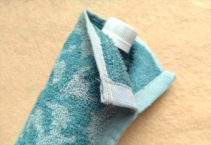 ちょこっと並縫いするだけで、ペットボトルカバーが完成！