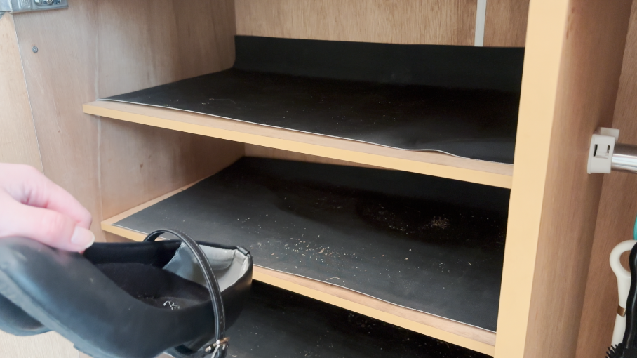 靴箱を空にする