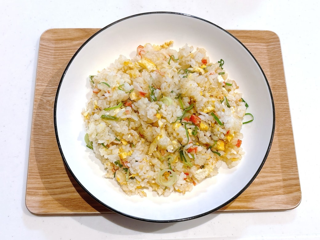 できあがった「ほんだしチャーハン」