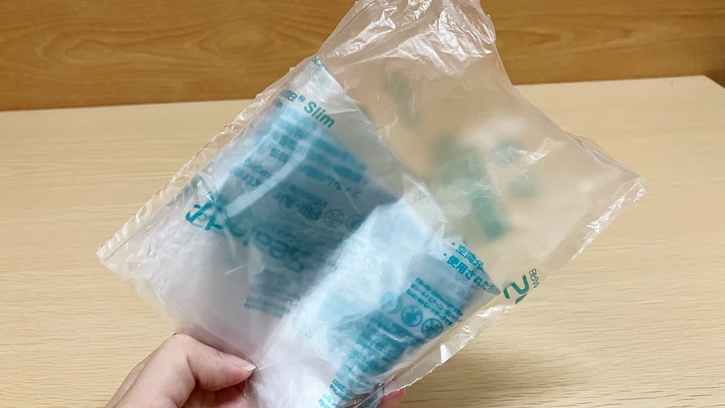 緩衝材で作ったケースにゴミ袋を収納