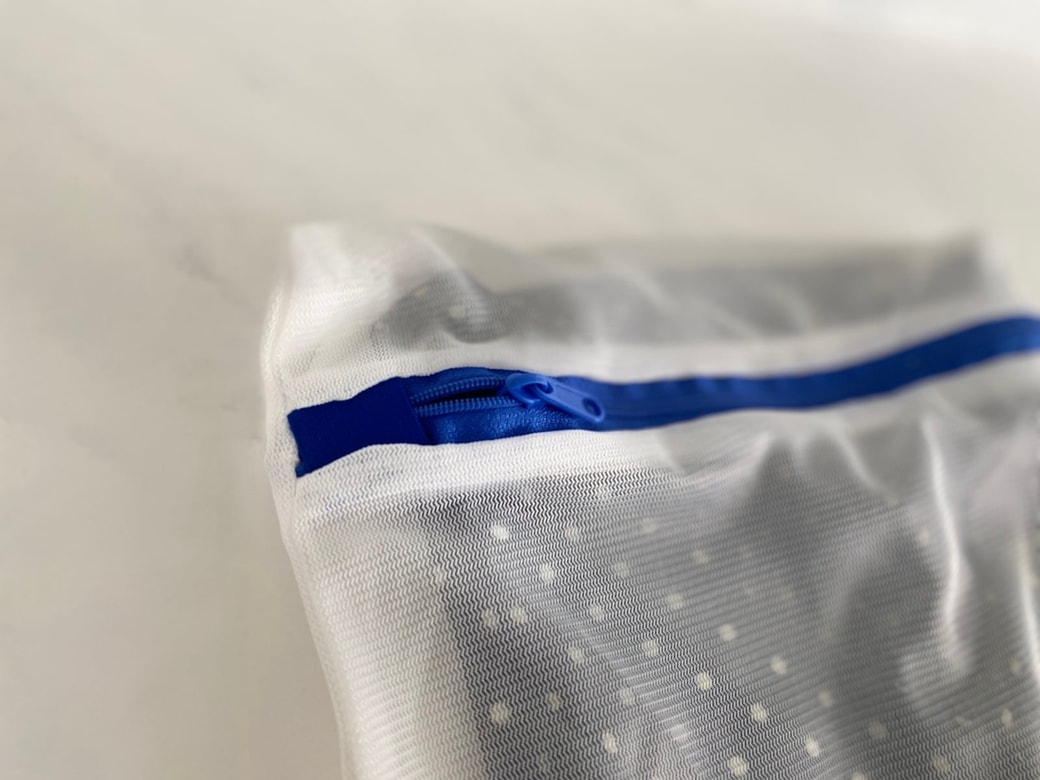 ファスナーをしっかり閉めないのはNG