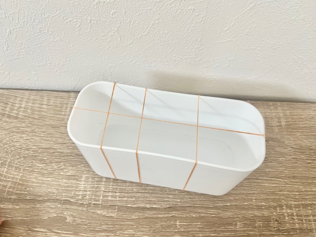 輪ゴムで仕切りを作る