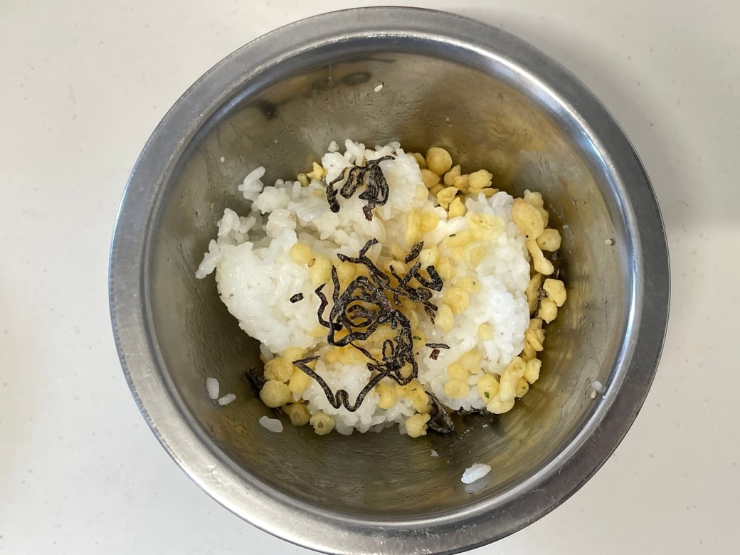 塩昆布だし混ぜご飯