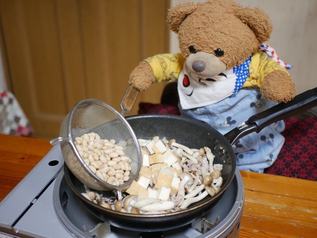 大豆を加えるところ