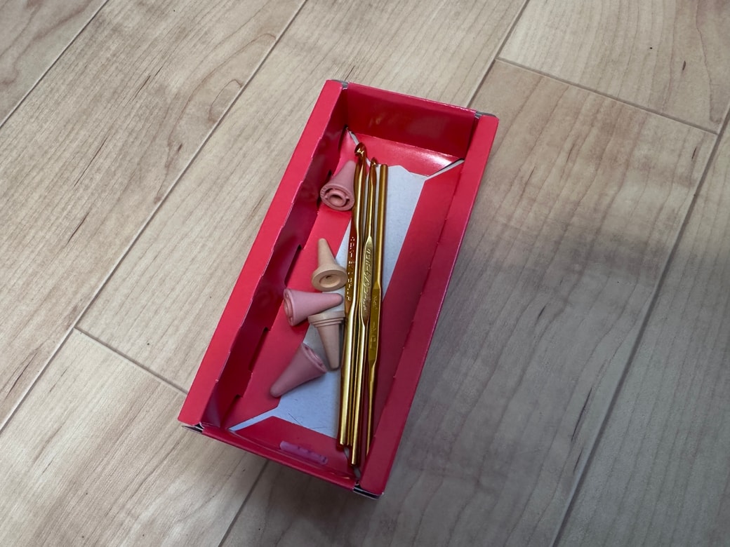 編み物のグッズを入れたところ