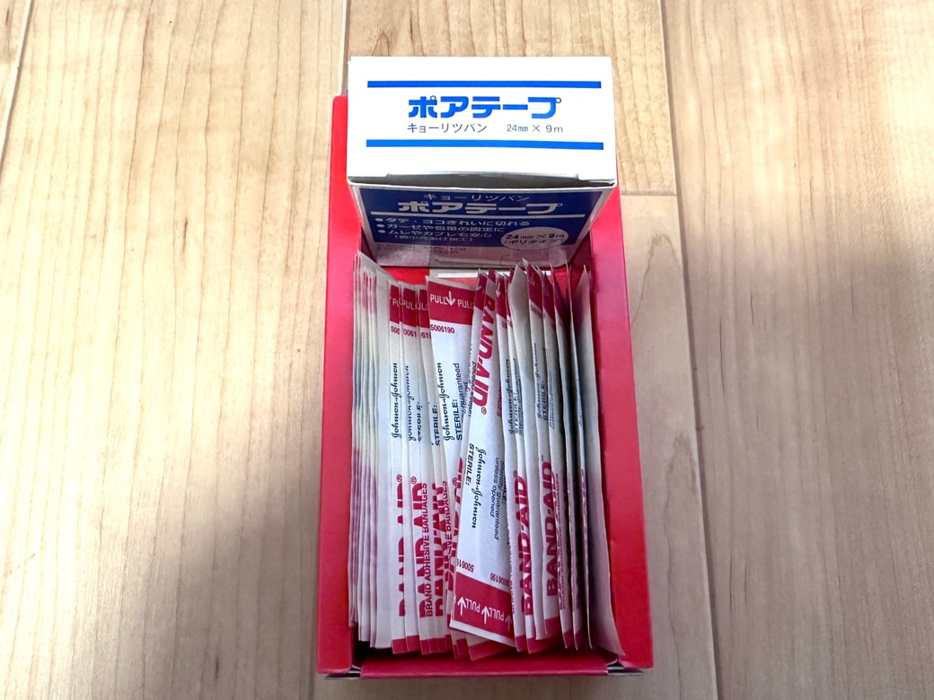 バンドエイドを入れたところ
