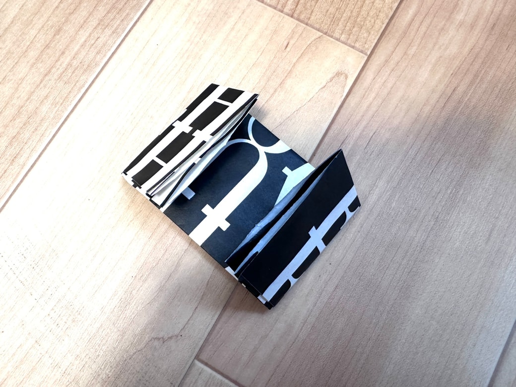 両端を3cm折る