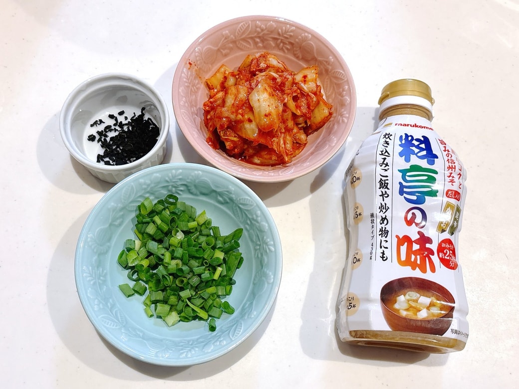 「キムチのみそ汁」の材料