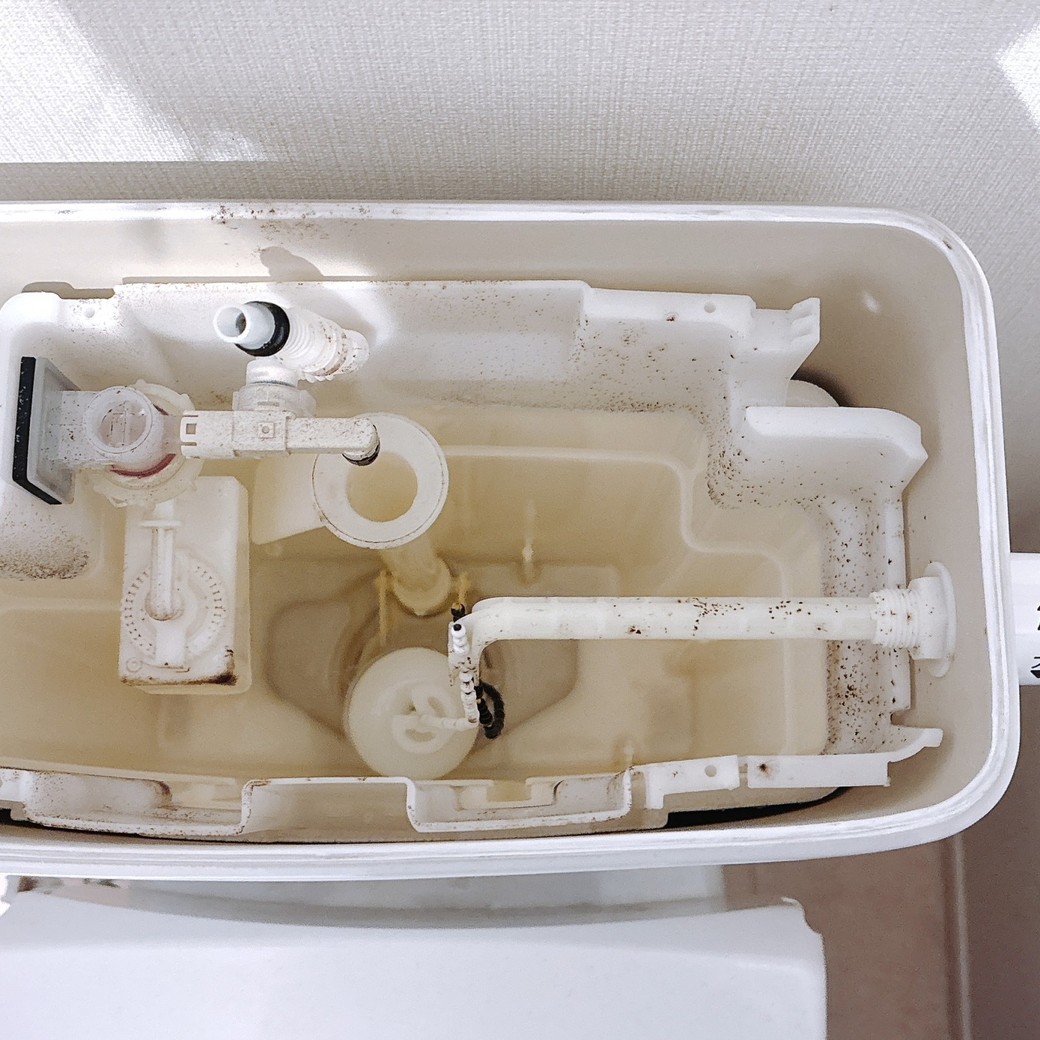 NG①トイレタンクの掃除をしていない