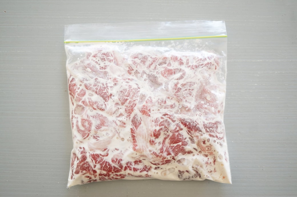 お肉の下味冷凍を仕込む