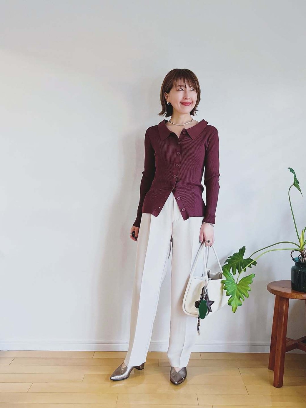 ボルドーを合わせて大人の女性らしく。