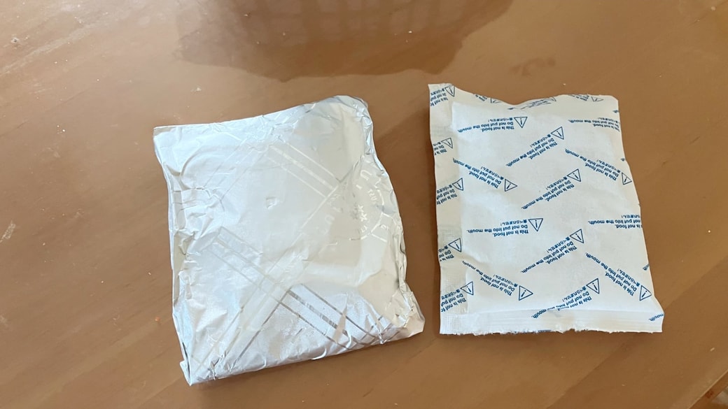 アルミホイルを巻いた保冷剤の方がひんやりと感じた【体験談】