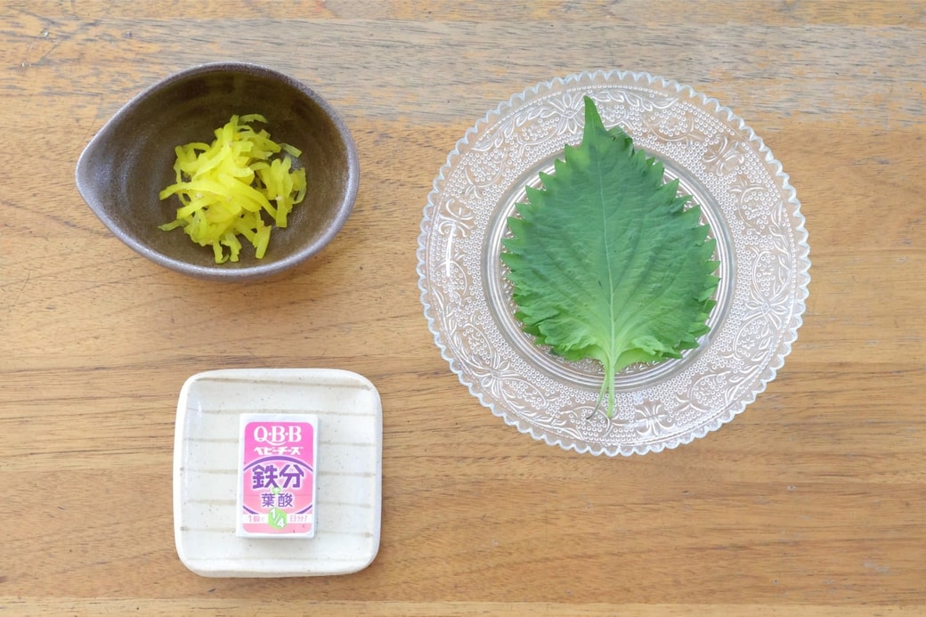 「たくあんとチーズと大葉のおにぎり」