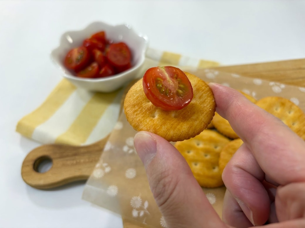 クラッカーにのせて食べる