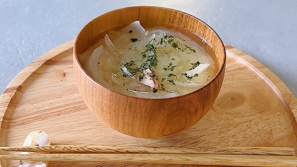 新玉ねぎとツナのみそ汁