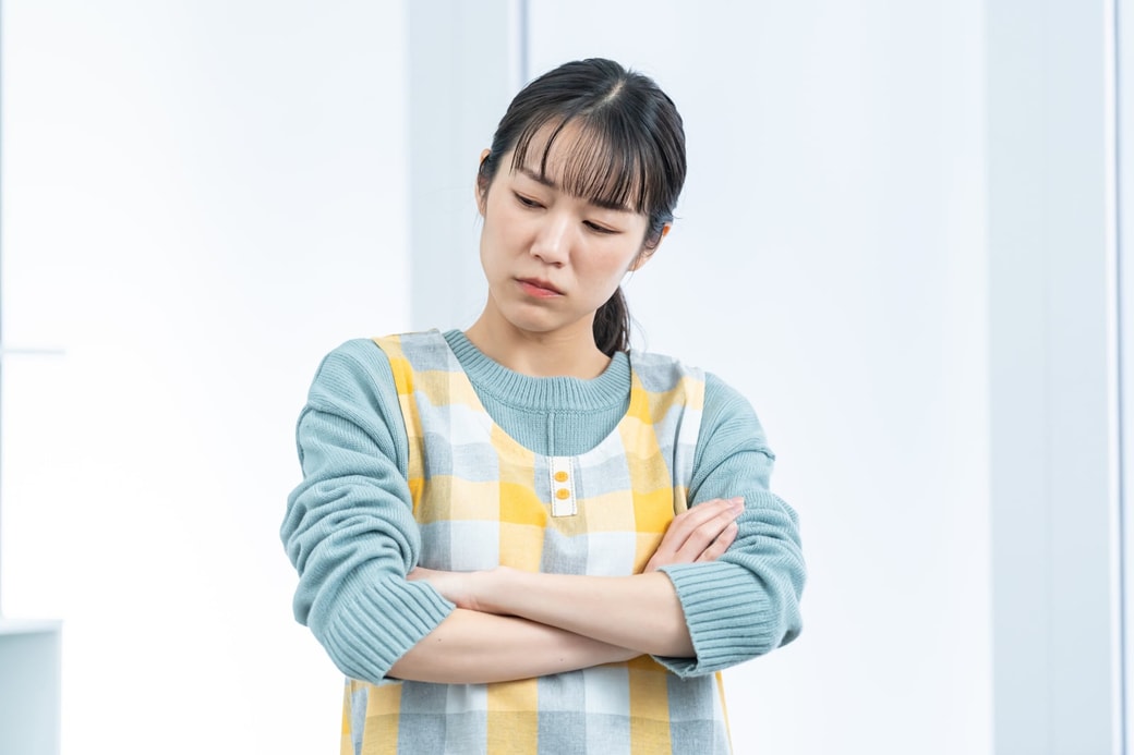 考える親