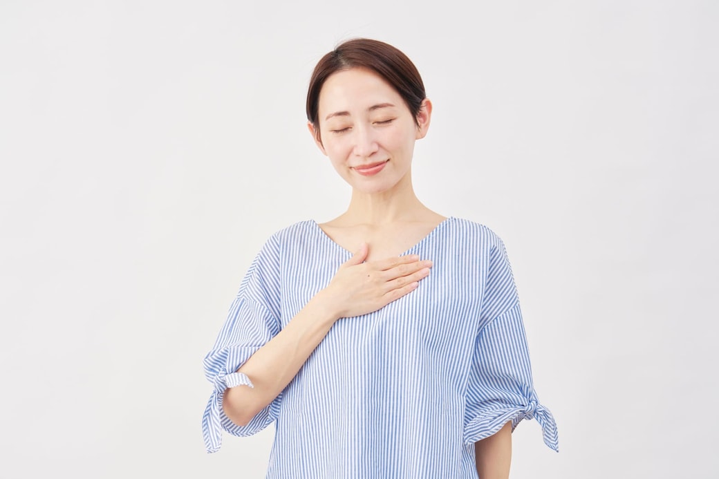 安心する女性
