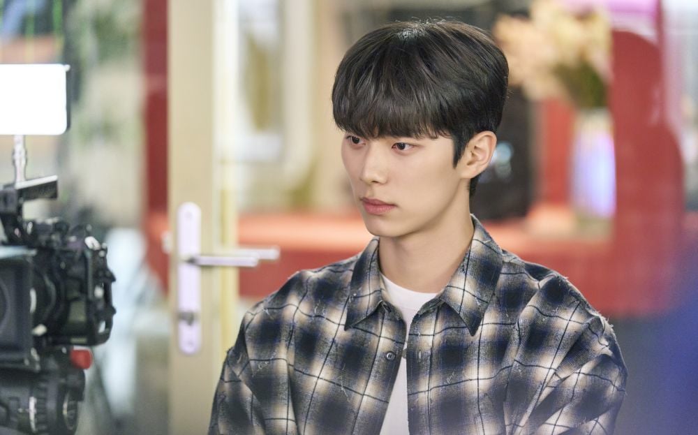 『バニーとお兄さんたち』 © Kakao Entertainment Corp. All Rights Reserved U-NEXTにて独占配信中