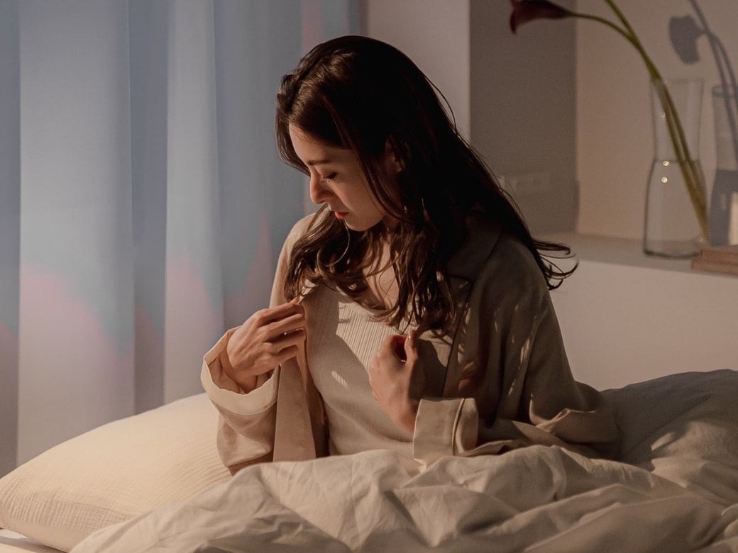 寝ている間にコップ一杯の汗をかく