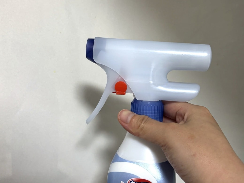 お手入れ前に赤いストッパーを取り外す