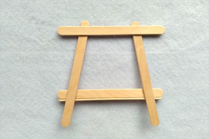 上の位置に貼ったところ