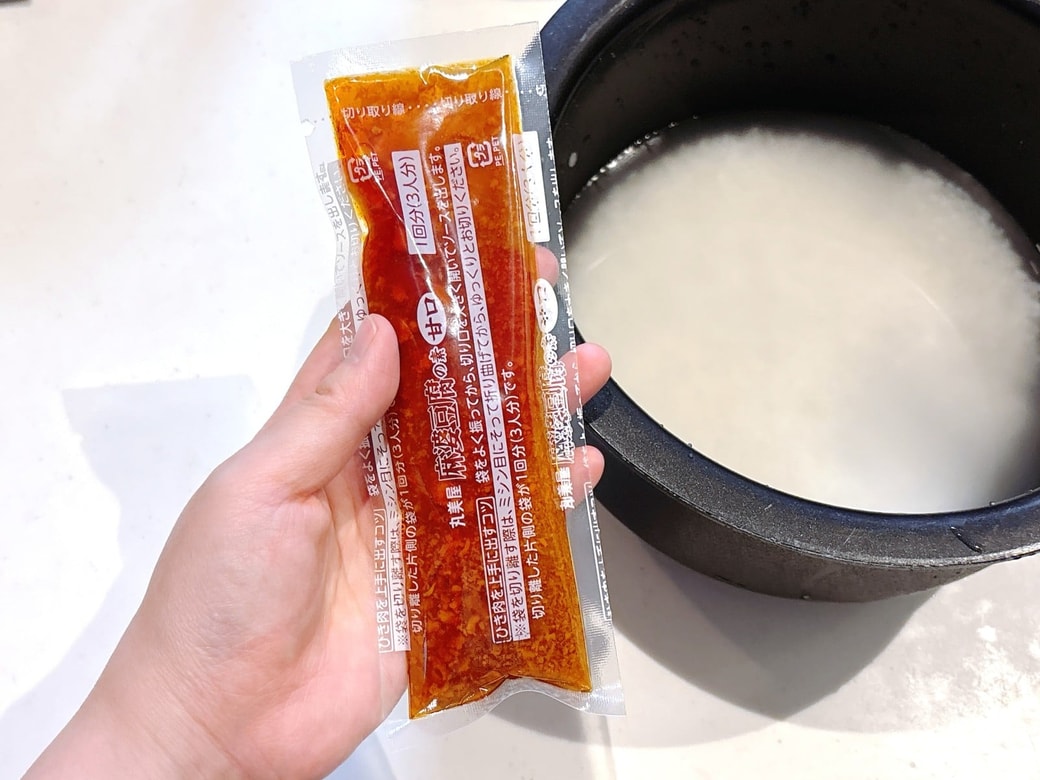 用意するのは、お米と麻婆豆腐の素だけ