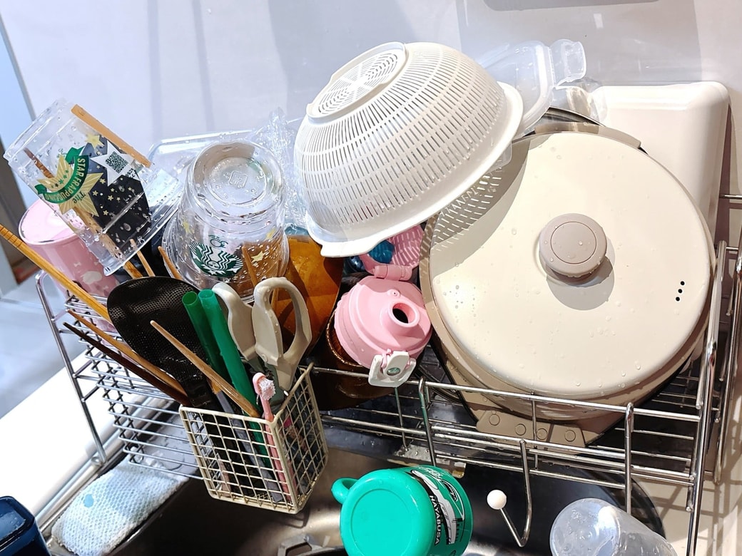 泡パックで洗い終わった食器たち