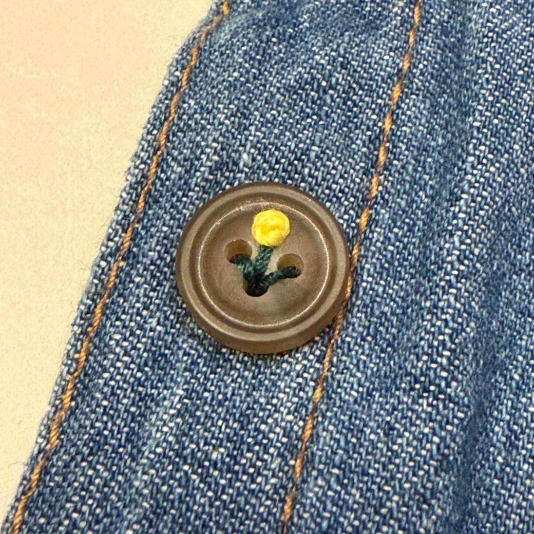 お花ボタンつけが完成したところ