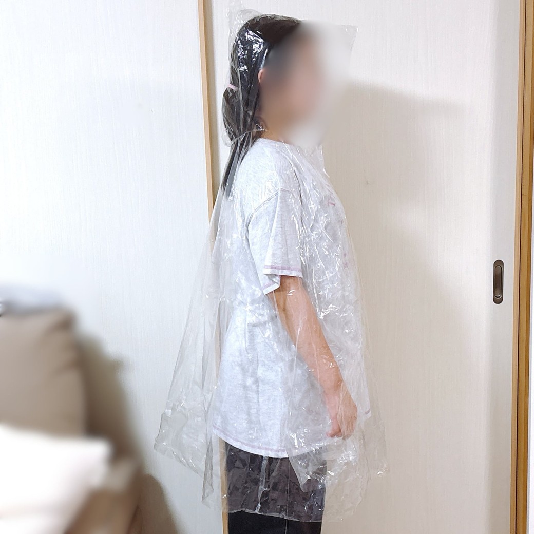 長さは膝下にギリギリかかるくらい