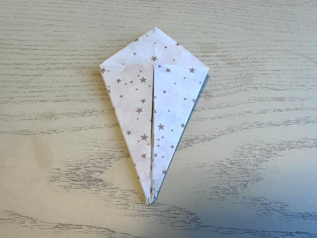 三角に折る